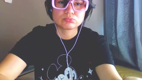 Snapshot of laurengirls1 chatting on 03/03/26, 02:23 onlyfan laureng7 - 7 laureng2 online show from 03/03/26, 02:23