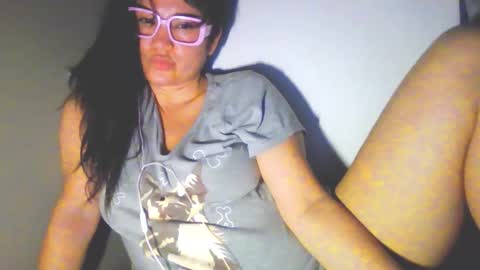 Snapshot of laurengirls1 chatting on 03/04/26, 02:28 onlyfan laureng7 - 7 laureng2 online show from 03/04/26, 02:28