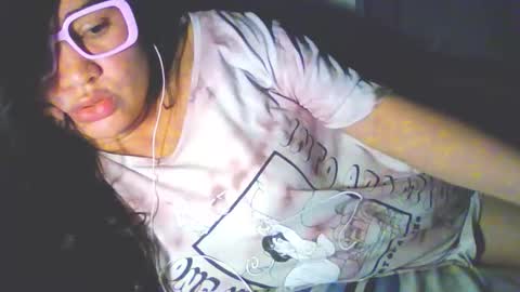 Snapshot of laurengirls1 chatting on 03/05/26, 02:51 onlyfan laureng7 - 7 laureng2 online show from 03/05/26, 02:51