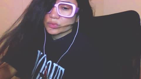 Snapshot of laurengirls1 chatting on 03/21/26, 04:28 onlyfan laureng7 - 7 laureng2 online show from 03/21/26, 04:28