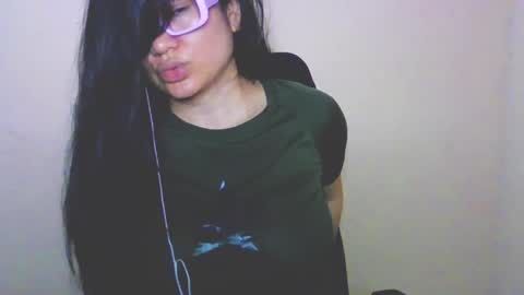 Snapshot of laurengirls1 chatting on 03/28/26, 05:40 onlyfan laureng7 - 7 laureng2 online show from 03/28/26, 05:40