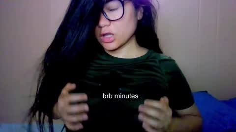 Snapshot of laurengirls1 chatting on 04/01/26, 02:01 onlyfan laureng7 - 7 laureng2 online show from 04/01/26, 02:01