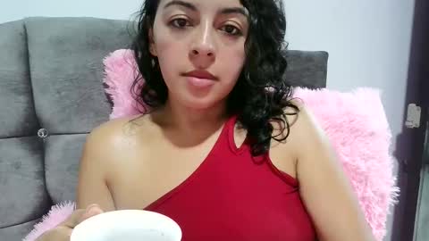 Snapshot of laurenhot94 chatting on 11/10/25, 03:00 laurenhot94 online show from 11/10/25, 03:00