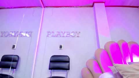 Snapshot of laurenhu chatting on 10/30/25, 03:30 Lauren Hu online show from 10/30/25, 03:30