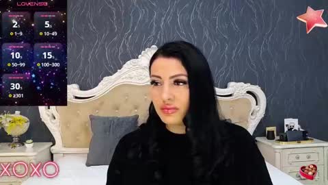 Snapshot of laurenjenssen chatting on 12/28/24, 08:48 Laura online show from 12/28/24, 08:48