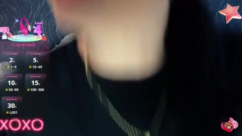 Snapshot of laurenjenssen chatting on 02/25/25, 08:25 Laura online show from 02/25/25, 08:25