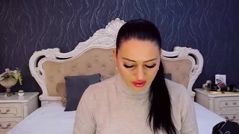 Snapshot of laurenjenssen chatting on 10/16/25, 11:11 Laura online show from 10/16/25, 11:11