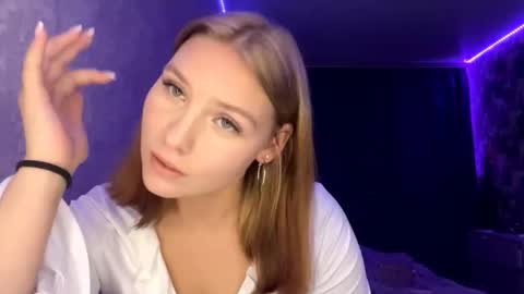 Hannah online show from 10/18/25, 01:12