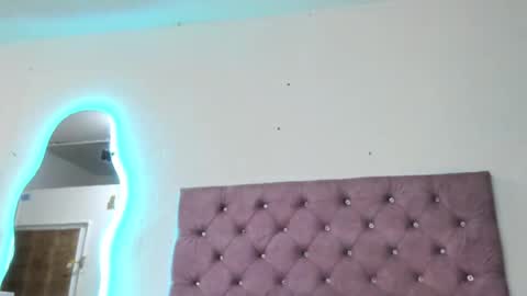 Snapshot of laurenlaine99 chatting on 10/02/25, 02:18 laurenlaine online show from 10/02/25, 02:18
