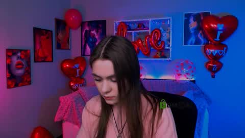 Snapshot of laurenmurrr chatting on 02/11/26, 01:27 Laure online show from 02/11/26, 01:27