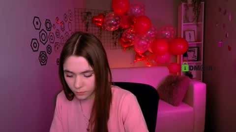 Snapshot of laurenmurrr chatting on 02/13/26, 10:33 Laure online show from 02/13/26, 10:33