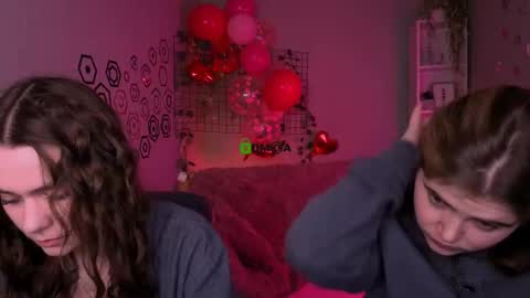 Snapshot of laurenmurrr chatting on 02/28/26, 10:16 Laure online show from 02/28/26, 10:16