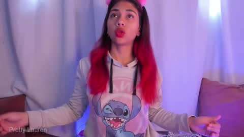 Snapshot of laurenn__1 chatting on 11/19/25, 03:34 Lauren online show from 11/19/25, 03:34