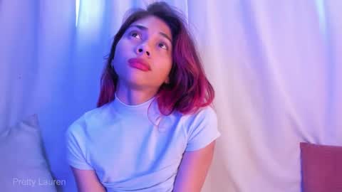 Snapshot of laurenn__1 chatting on 11/22/25, 06:07 Lauren online show from 11/22/25, 06:07