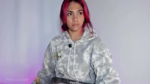 Snapshot of laurenn__1 chatting on 04/06/26, 02:20 Lauren online show from 04/06/26, 02:20