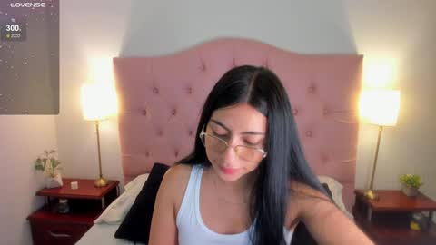laurenn_smitth online show from 12/11/24, 12:34