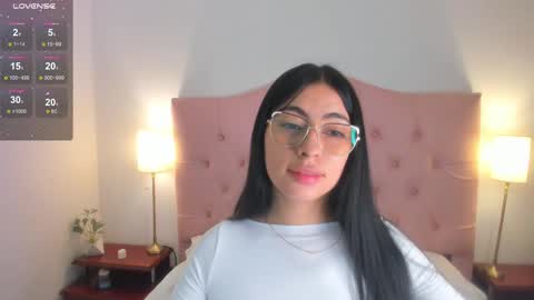laurenn_smitth online show from 02/10/25, 12:29