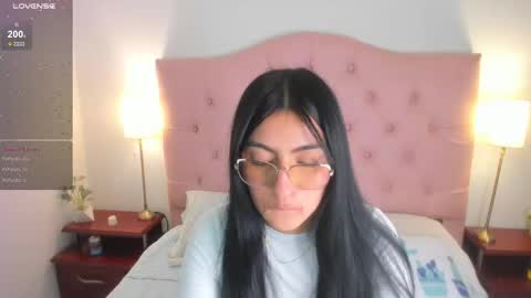 laurenn_smitth online show from 02/10/25, 03:32