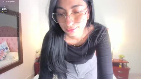 laurenn_smitth online show from 02/12/25, 06:40