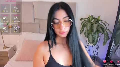 laurenn_smitth online show from 09/30/25, 01:16