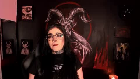 Snapshot of laurenrousexx chatting on 06/14/26, 02:24 LAUREN INDEPENDENT MODEL HELP ME REACH 100 LIKES PLS online show from 06/14/26, 02:24