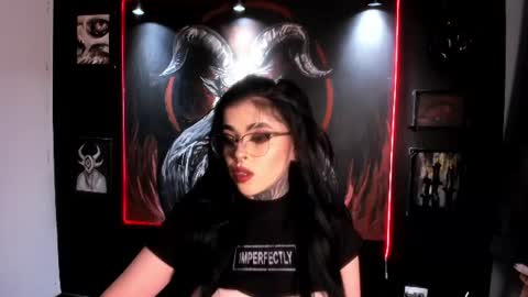 Snapshot of laurenrousexx chatting on 06/30/26, 11:28 LAUREN INDEPENDENT MODEL HELP ME REACH 100 LIKES PLS online show from 06/30/26, 11:28