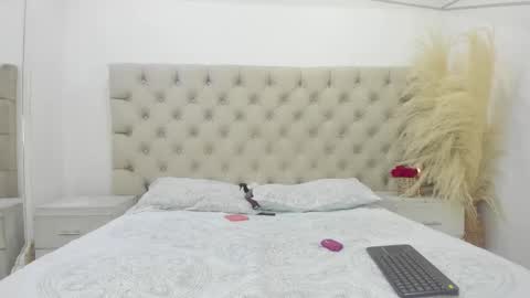 Lauren  online show from 03/14/26, 11:32