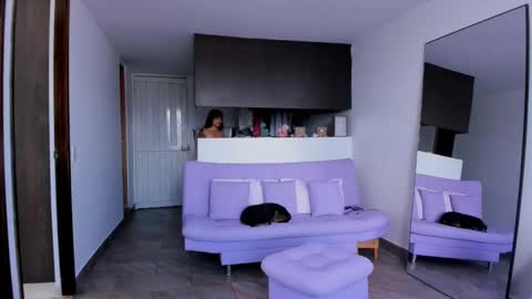 Lucie  online show from 09/10/25, 07:47