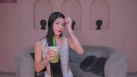 Snapshot of laurentconnor chatting on 09/24/25, 03:32 Lau  online show from 09/24/25, 03:32