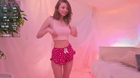 Snapshot of laurentflower chatting on 08/09/26, 05:40 Hello everyone my name is flora Im 18 years old Im sociable and cheerful online show from 08/09/26, 05:40