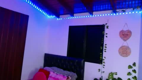 Snapshot of laurenvera_ chatting on 03/16/26, 05:44 marcela online show from 03/16/26, 05:44