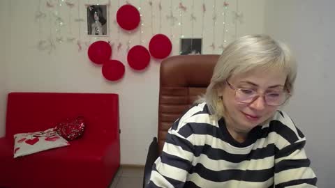 Snapshot of laurenwishy chatting on 01/17/26, 06:29 Lauren online show from 01/17/26, 06:29