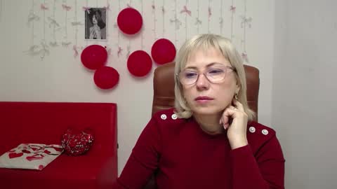 Snapshot of laurenwishy chatting on 01/18/26, 05:55 Lauren online show from 01/18/26, 05:55