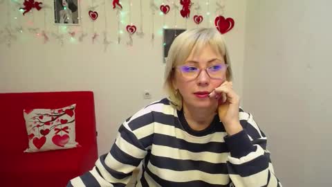 Snapshot of laurenwishy chatting on 02/05/26, 08:35 Lauren online show from 02/05/26, 08:35