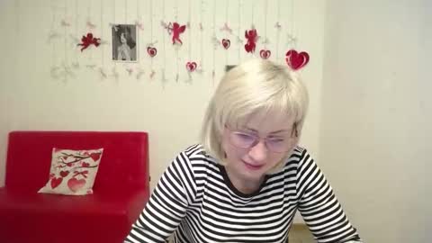 Snapshot of laurenwishy chatting on 02/13/26, 05:53 Lauren online show from 02/13/26, 05:53