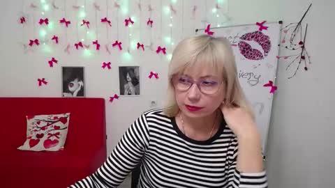 Snapshot of laurenwishy chatting on 03/07/26, 06:38 Lauren online show from 03/07/26, 06:38