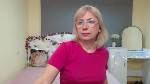 Snapshot of laurenwishy chatting on 03/22/26, 12:19 Lauren online show from 03/22/26, 12:19