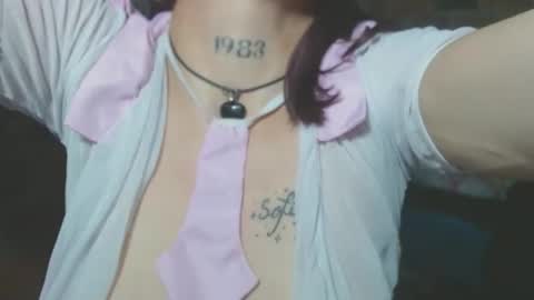 Snapshot of laurethm chatting on 01/05/25, 04:47 laurethm online show from 01/05/25, 04:47