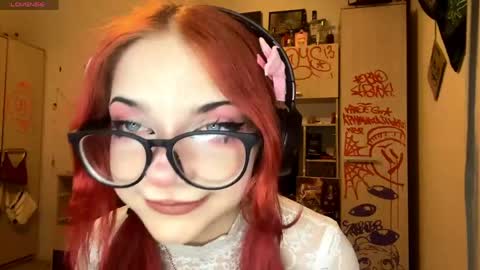 Snapshot of laurettecipro chatting on 06/07/26, 11:41 Eva online show from 06/07/26, 11:41