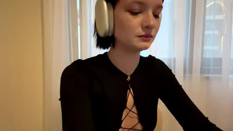 Snapshot of laurettemedero chatting on 05/02/26, 04:12 Ria online show from 05/02/26, 04:12