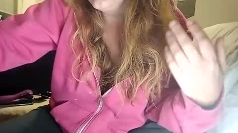 Snapshot of lauriehotxxx chatting on 01/06/25, 07:56 lauriehotxxx online show from 01/06/25, 07:56