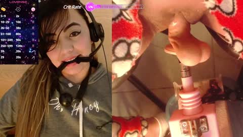 lauriss_ online show from 12/28/24, 12:13