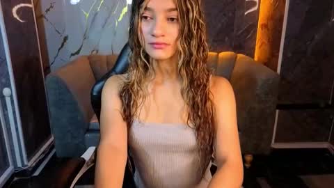 Laurita  online show from 11/04/25, 08:19