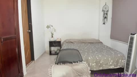 laura   online show from 01/31/25, 08:11