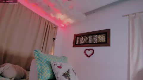 Lauu G online show from 01/28/25, 03:15