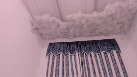 Lauu G online show from 10/08/25, 10:24