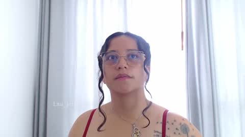 Laura online show from 10/23/25, 07:34