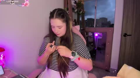          online show from 09/18/25, 10:56