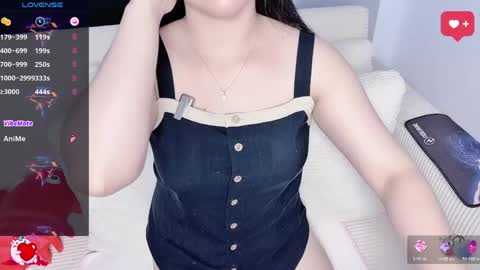 Snapshot of lavender_02 chatting on 05/15/26, 11:45 Tina online show from 05/15/26, 11:45