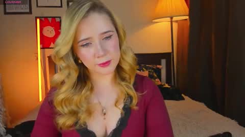 Snapshot of lavender_tender chatting on 02/18/26, 06:20 Lav online show from 02/18/26, 06:20